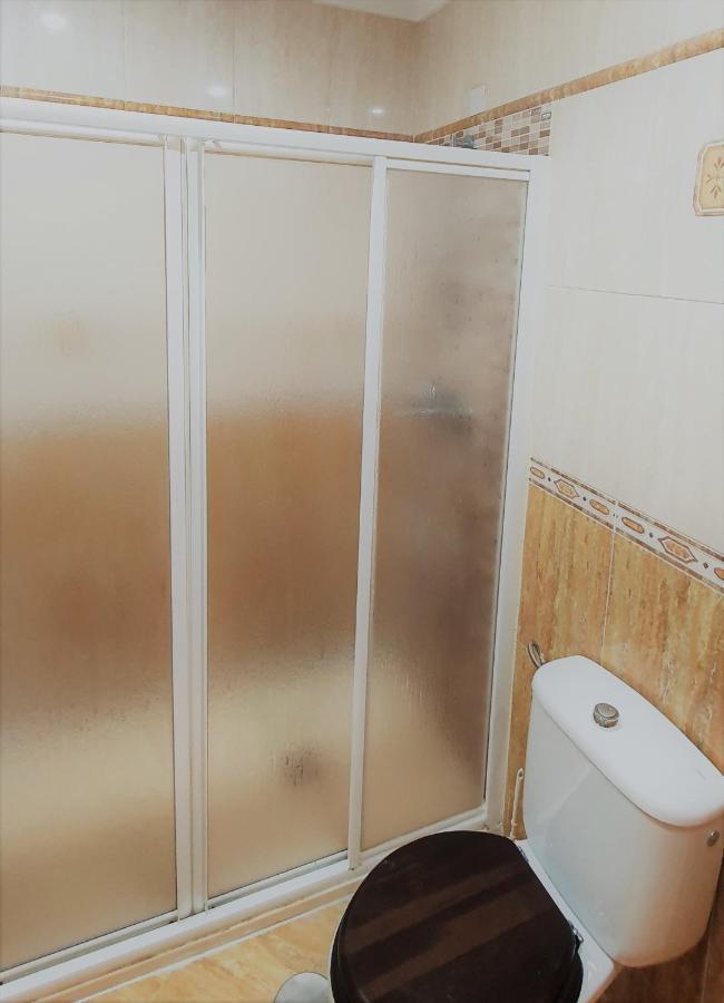 Apartamentos La Libertad Estepona Luaran gambar